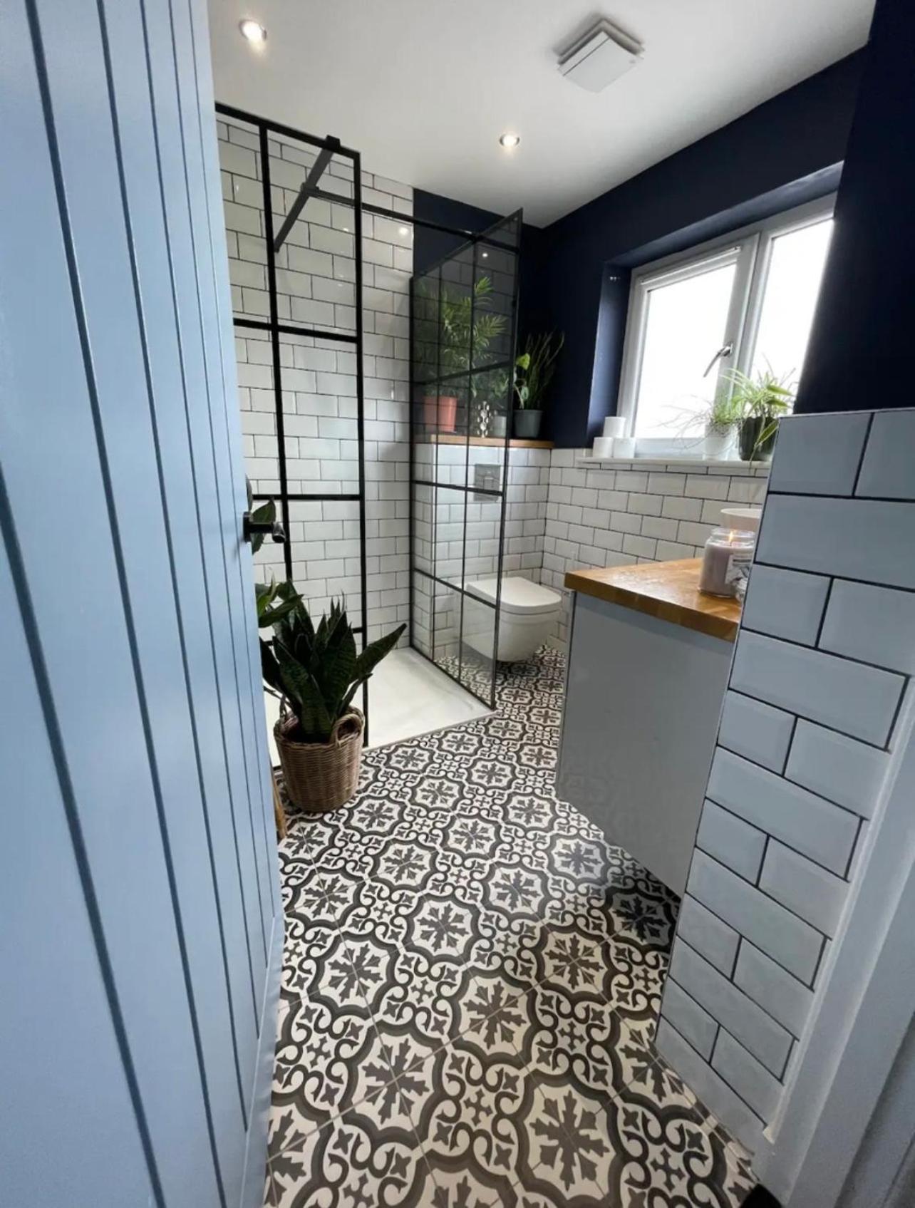 Private Room With Separate Shower And Free Parking Edimburgo Exterior foto